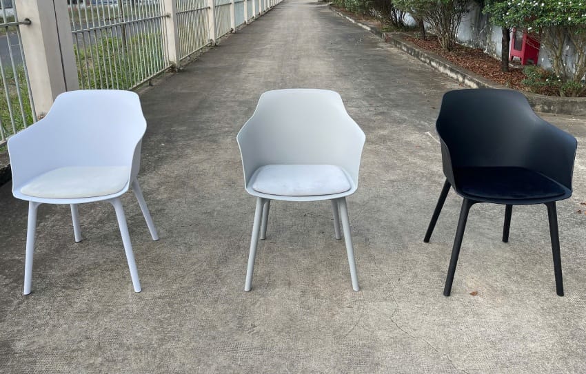 Actual photo plastic patio chairs with soft seat cushion